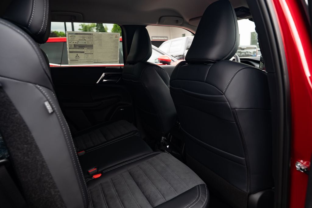 2026 Mitsubishi Outlander PHEV SE Milwaukie OR