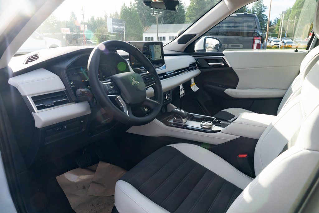 2026 Mitsubishi Outlander SE Milwaukie OR