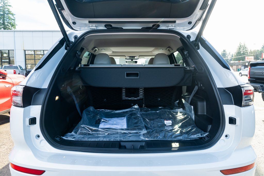 2026 Mitsubishi Outlander SE Milwaukie OR