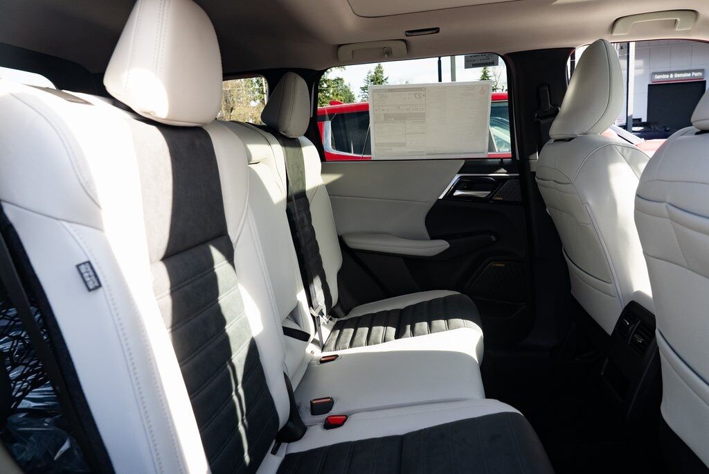 2026 Mitsubishi Outlander SE Milwaukie OR