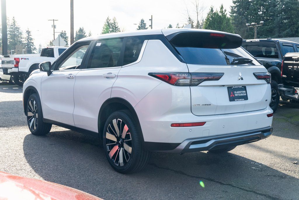 2026 Mitsubishi Outlander SE Milwaukie OR