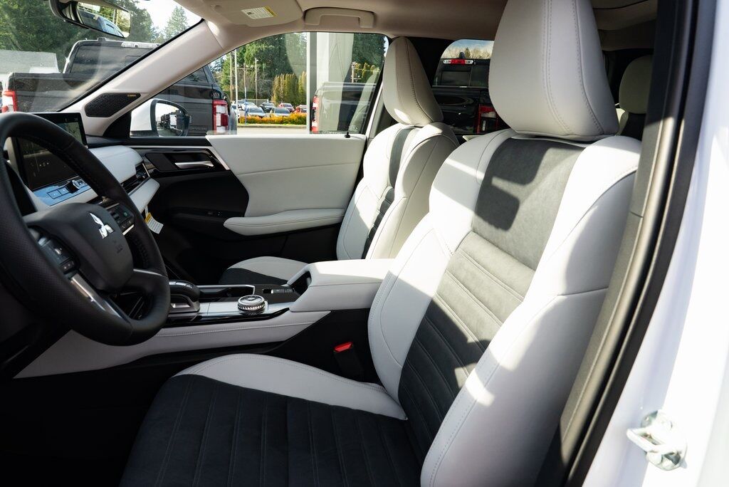 2026 Mitsubishi Outlander SE Milwaukie OR