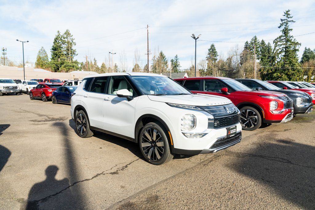 2026 Mitsubishi Outlander SE Milwaukie OR