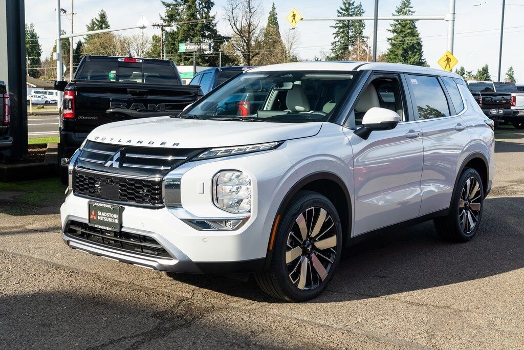 2026 Mitsubishi Outlander SE Milwaukie OR