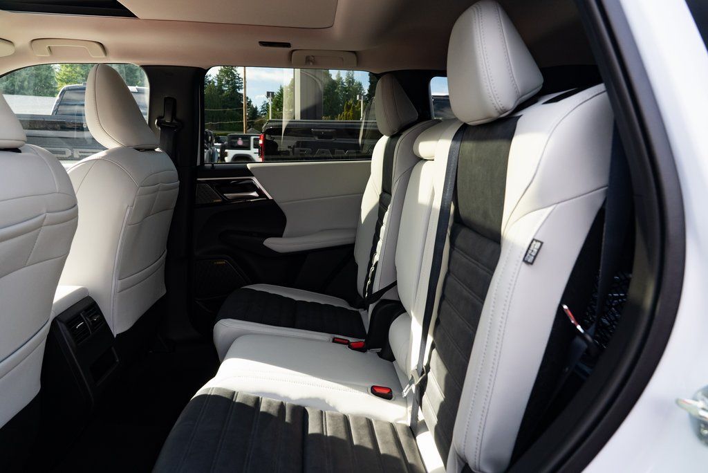 2026 Mitsubishi Outlander SE Milwaukie OR