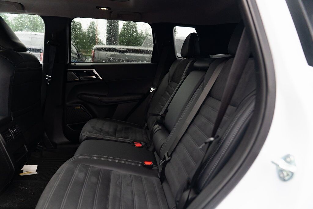 2026 Mitsubishi Outlander SE Milwaukie OR