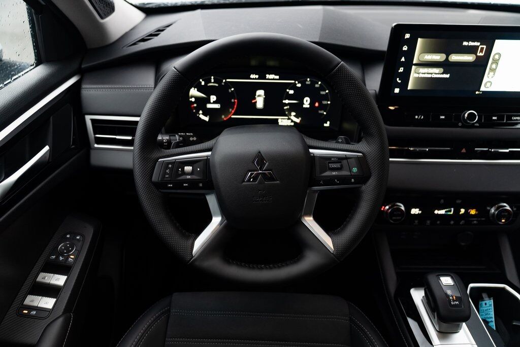 2026 Mitsubishi Outlander SE Milwaukie OR