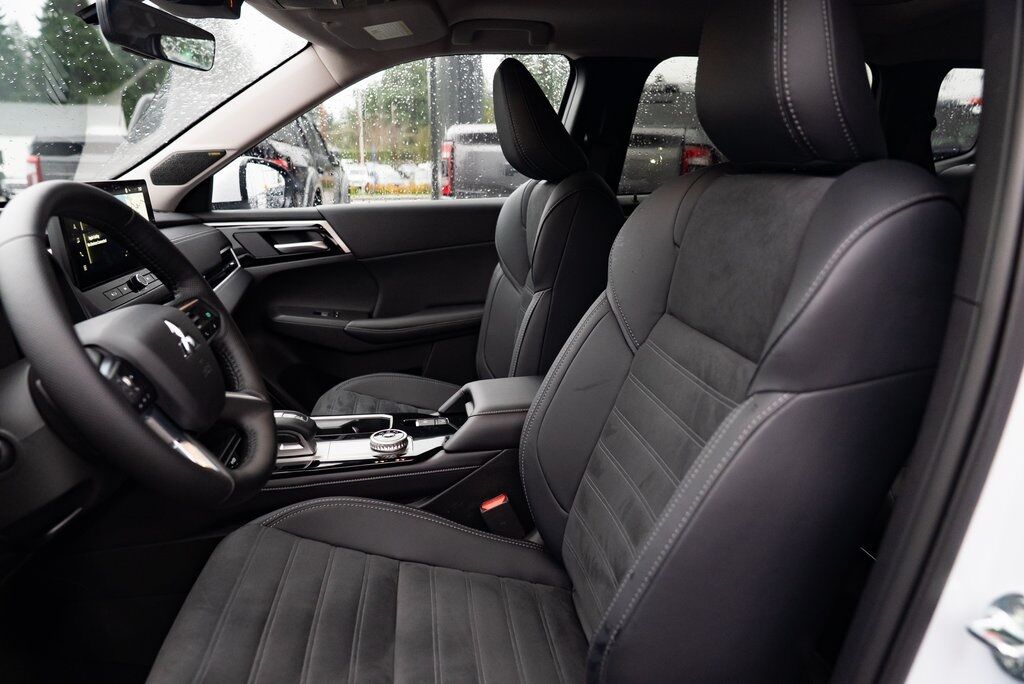 2026 Mitsubishi Outlander SE Milwaukie OR