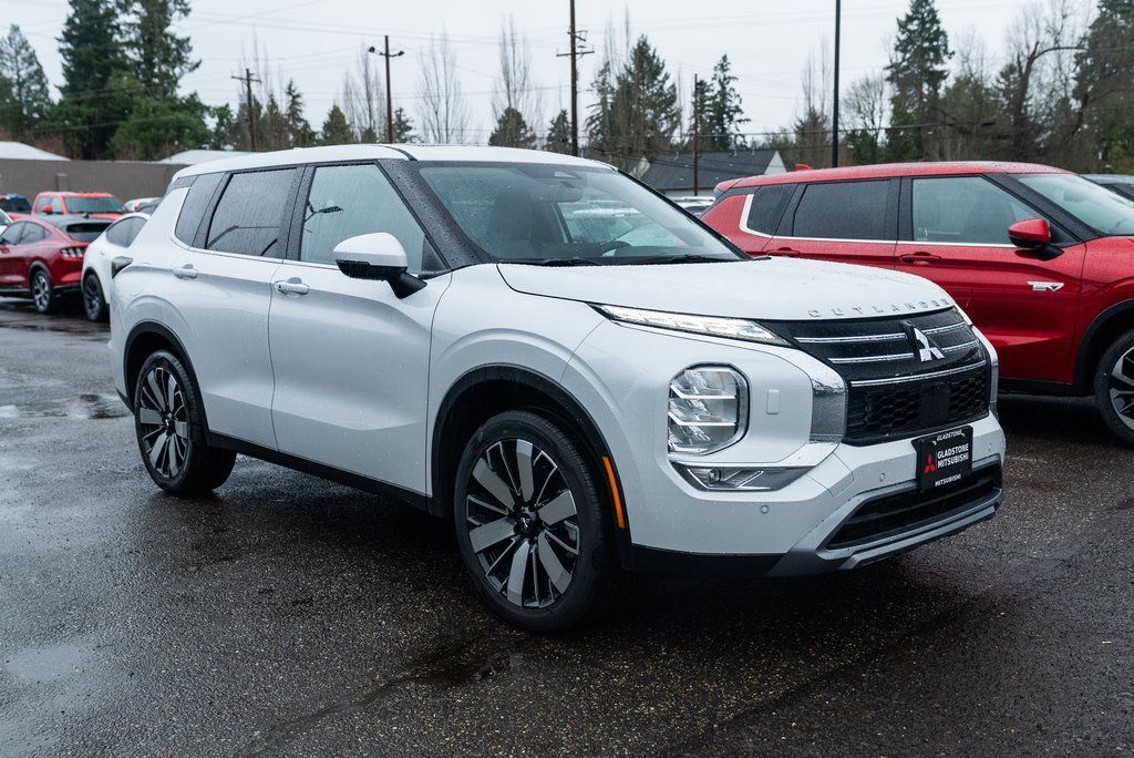 2026 Mitsubishi Outlander SE