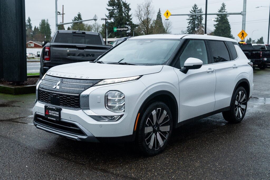 2026 Mitsubishi Outlander SE Milwaukie OR