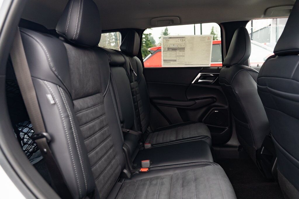 2026 Mitsubishi Outlander SE Milwaukie OR