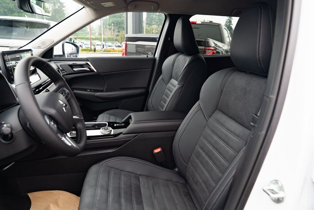 2026 Mitsubishi Outlander SE Milwaukie OR