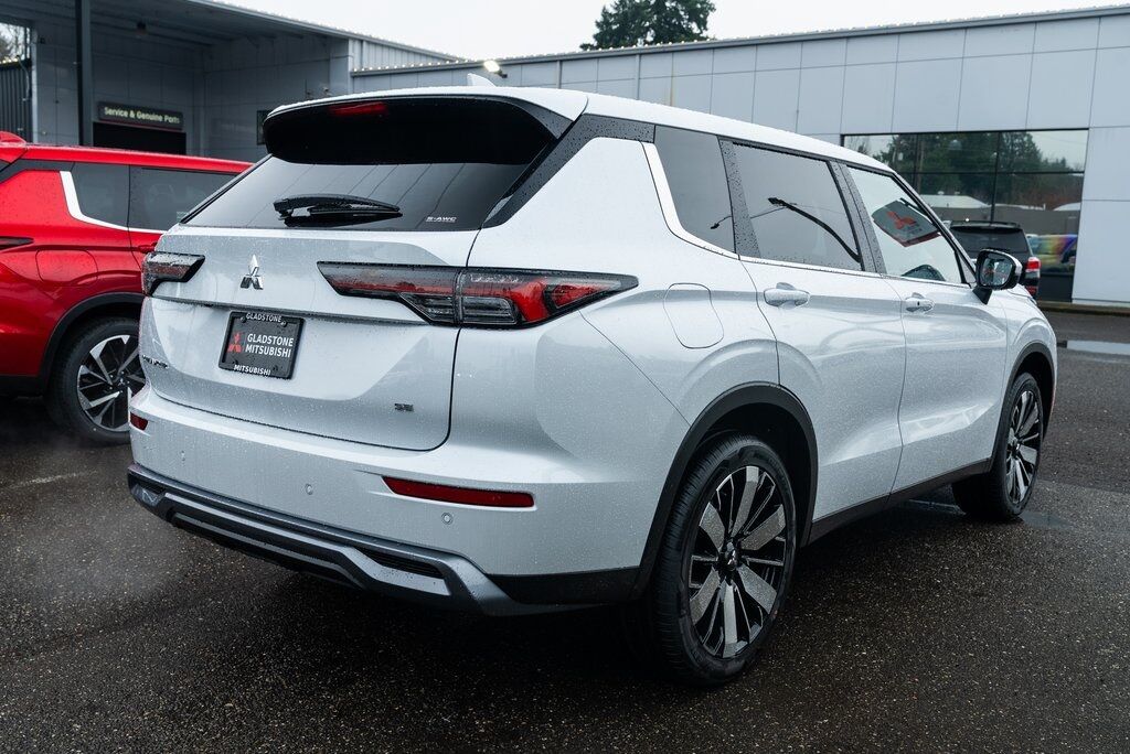2026 Mitsubishi Outlander SE Milwaukie OR