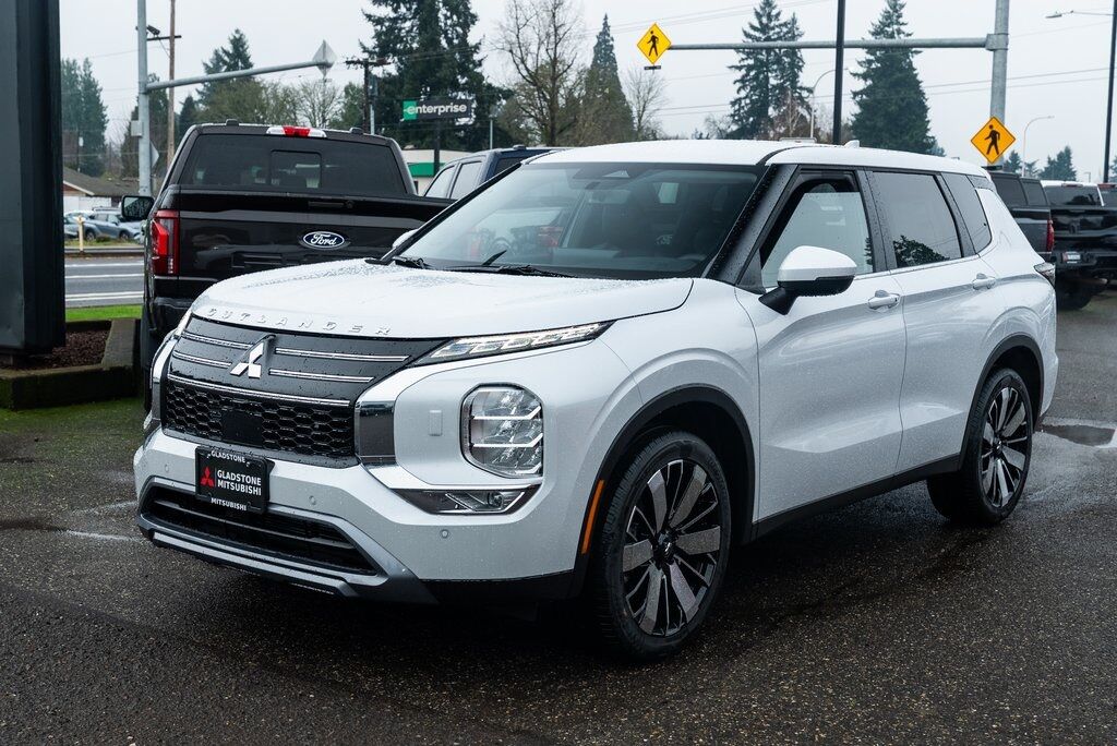 2026 Mitsubishi Outlander SE Milwaukie OR
