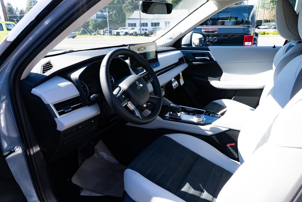 2026 Mitsubishi Outlander SE Milwaukie OR