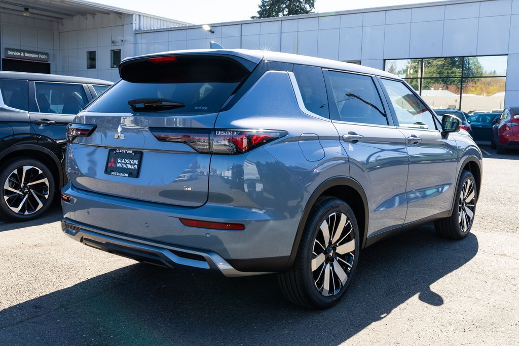 2026 Mitsubishi Outlander SE Milwaukie OR