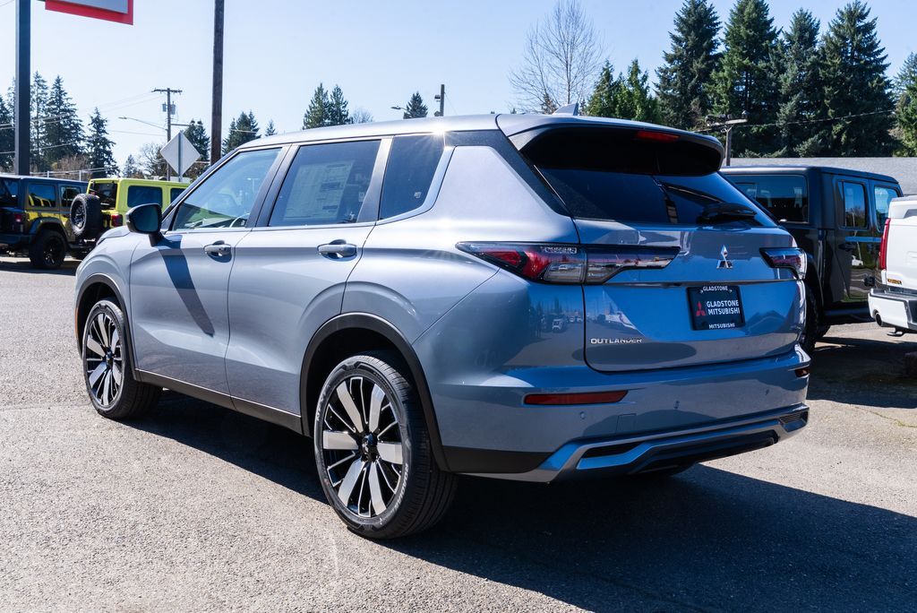 2026 Mitsubishi Outlander SE Milwaukie OR