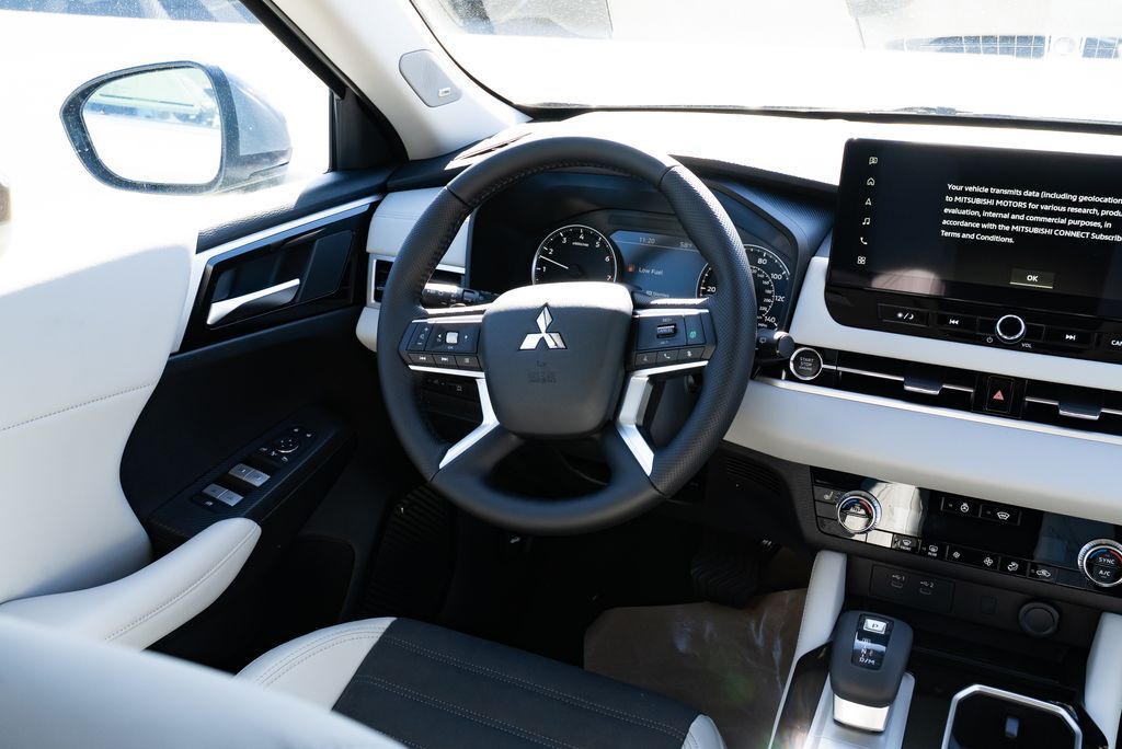 2026 Mitsubishi Outlander SE Milwaukie OR