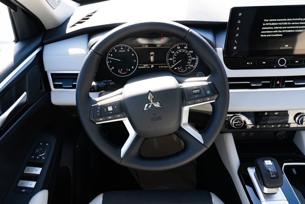 2026 Mitsubishi Outlander SE Milwaukie OR