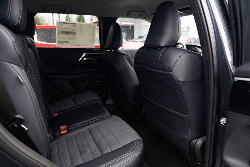 2026 Mitsubishi Outlander SE Milwaukie OR