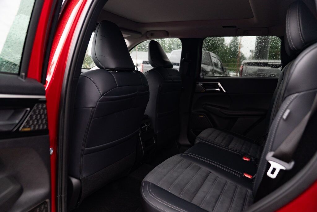 2026 Mitsubishi Outlander SE Milwaukie OR