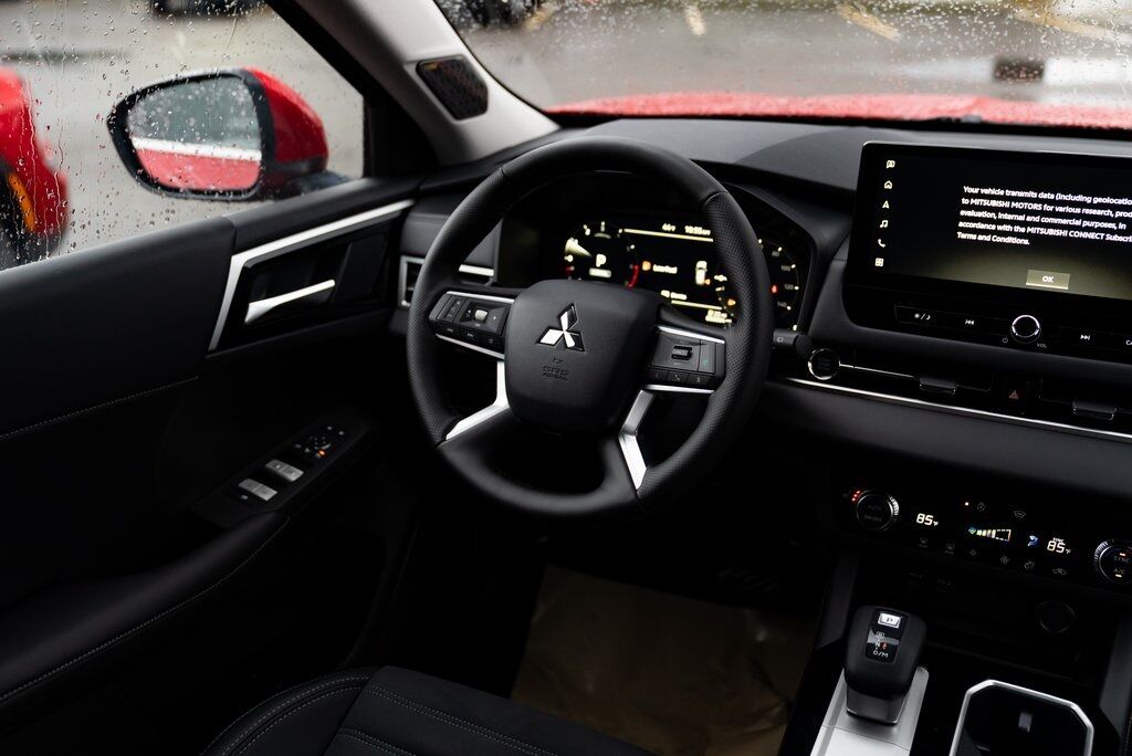 2026 Mitsubishi Outlander SE Milwaukie OR