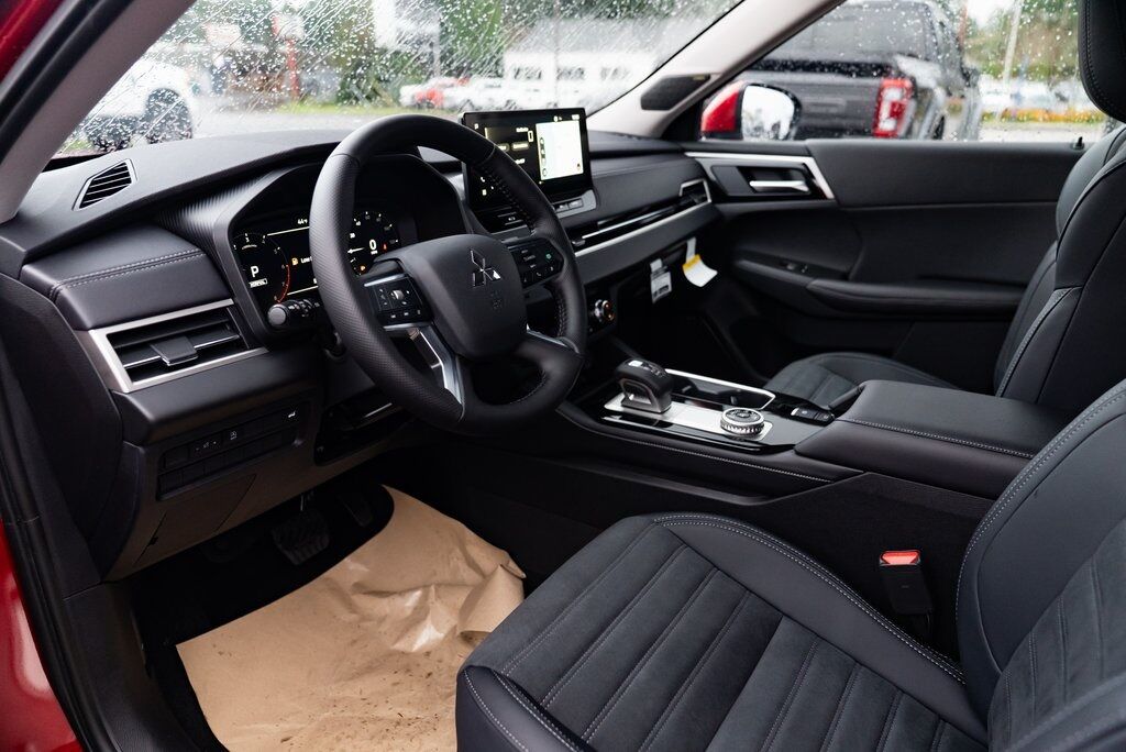 2026 Mitsubishi Outlander SE Milwaukie OR