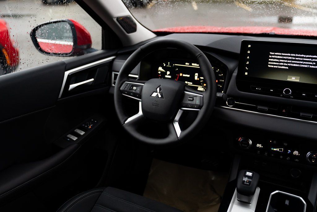 2026 Mitsubishi Outlander SE Milwaukie OR