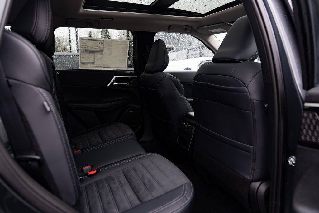 2026 Mitsubishi Outlander SE Milwaukie OR