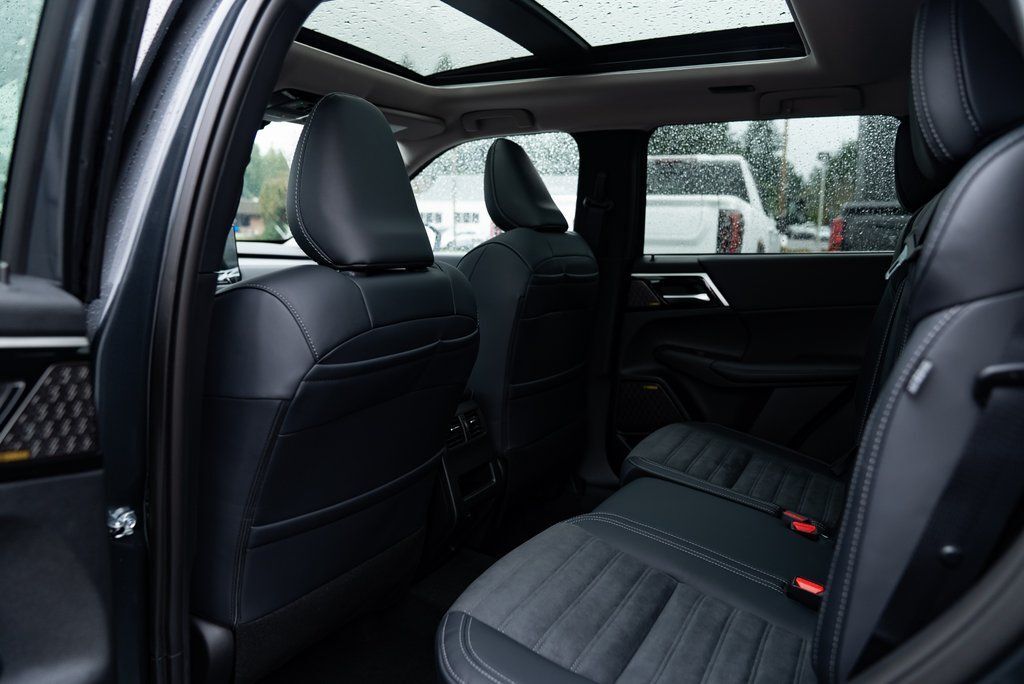 2026 Mitsubishi Outlander SE Milwaukie OR