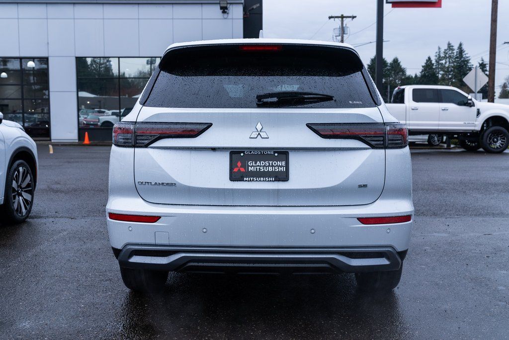2026 Mitsubishi Outlander SE Milwaukie OR