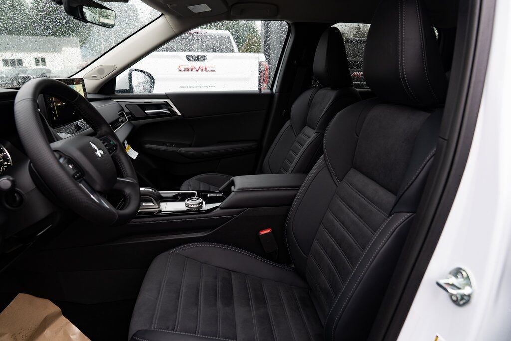 2026 Mitsubishi Outlander SE Milwaukie OR