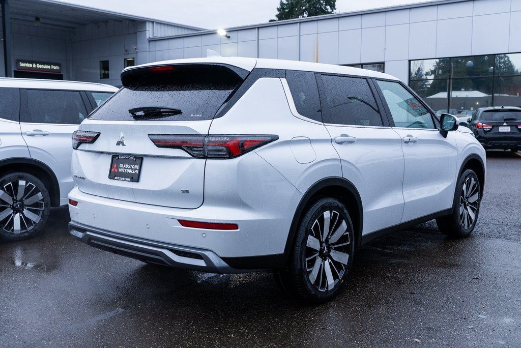 2026 Mitsubishi Outlander SE Milwaukie OR