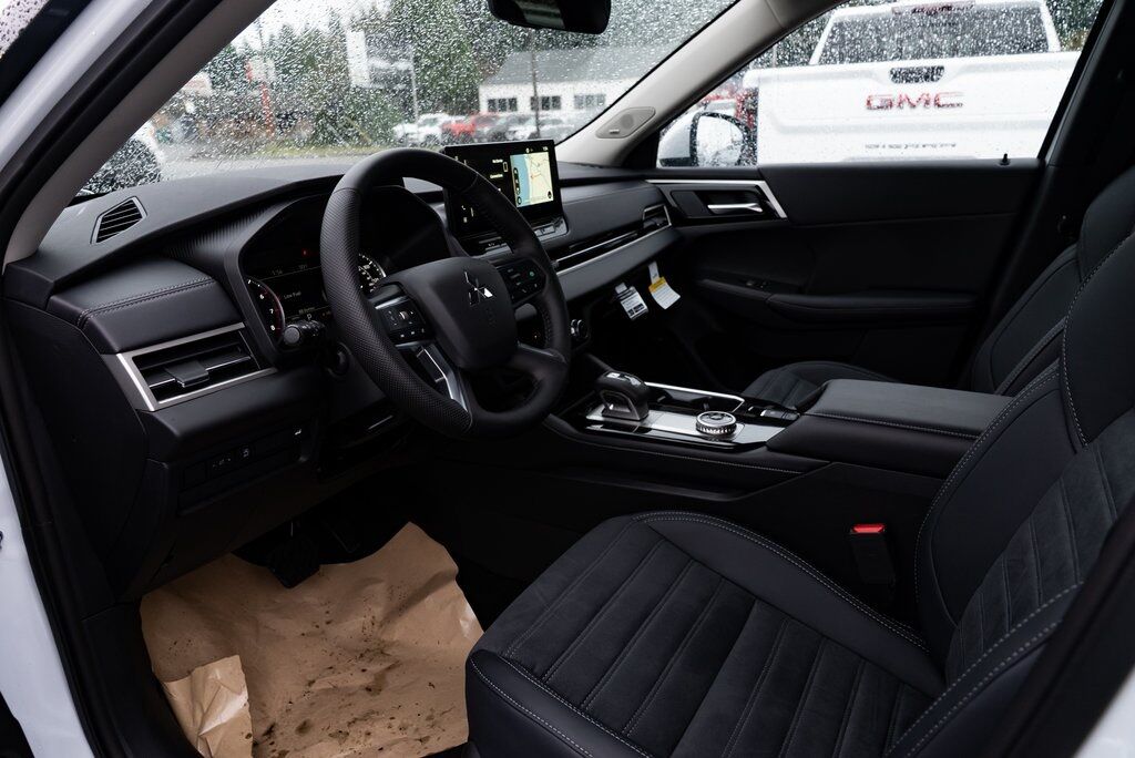 2026 Mitsubishi Outlander SE Milwaukie OR