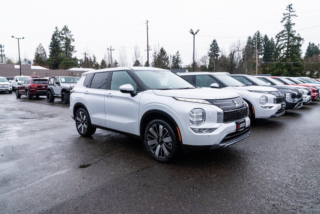 2026 Mitsubishi Outlander SE Milwaukie OR
