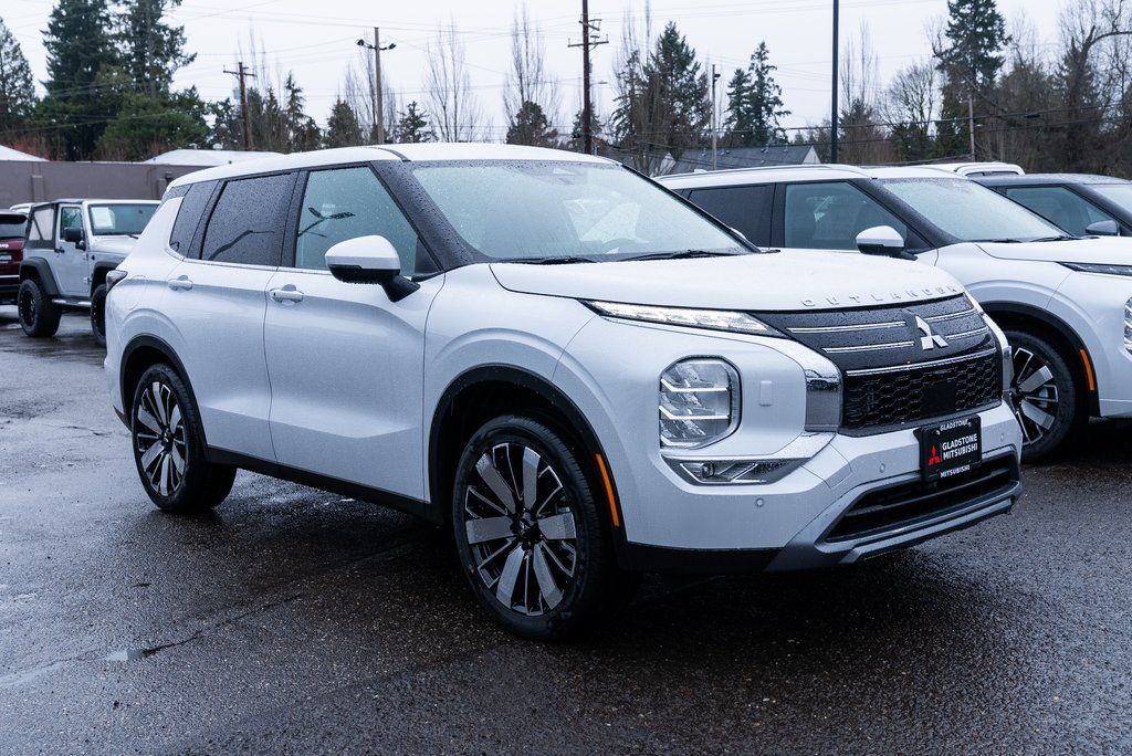 2026 Mitsubishi Outlander SE