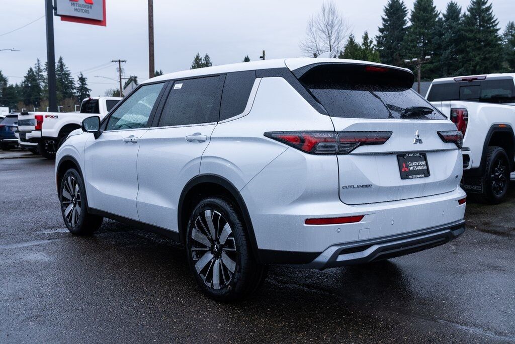 2026 Mitsubishi Outlander SE Milwaukie OR