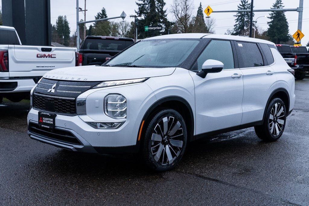 2026 Mitsubishi Outlander SE Milwaukie OR
