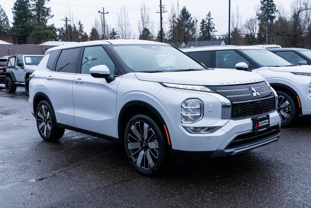 2026 Mitsubishi Outlander SE