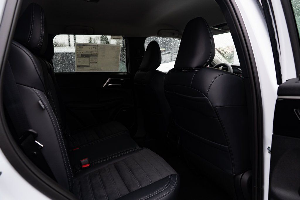 2026 Mitsubishi Outlander SE Milwaukie OR