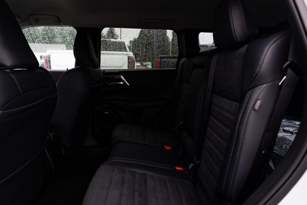 2026 Mitsubishi Outlander SE Milwaukie OR