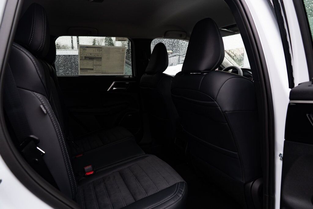 2026 Mitsubishi Outlander SE Milwaukie OR