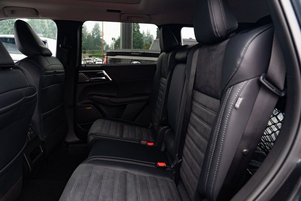 2026 Mitsubishi Outlander SE Milwaukie OR