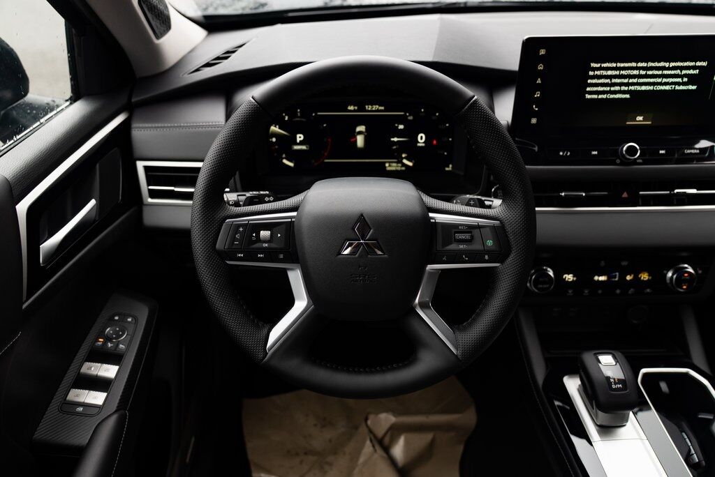 2026 Mitsubishi Outlander SE Milwaukie OR