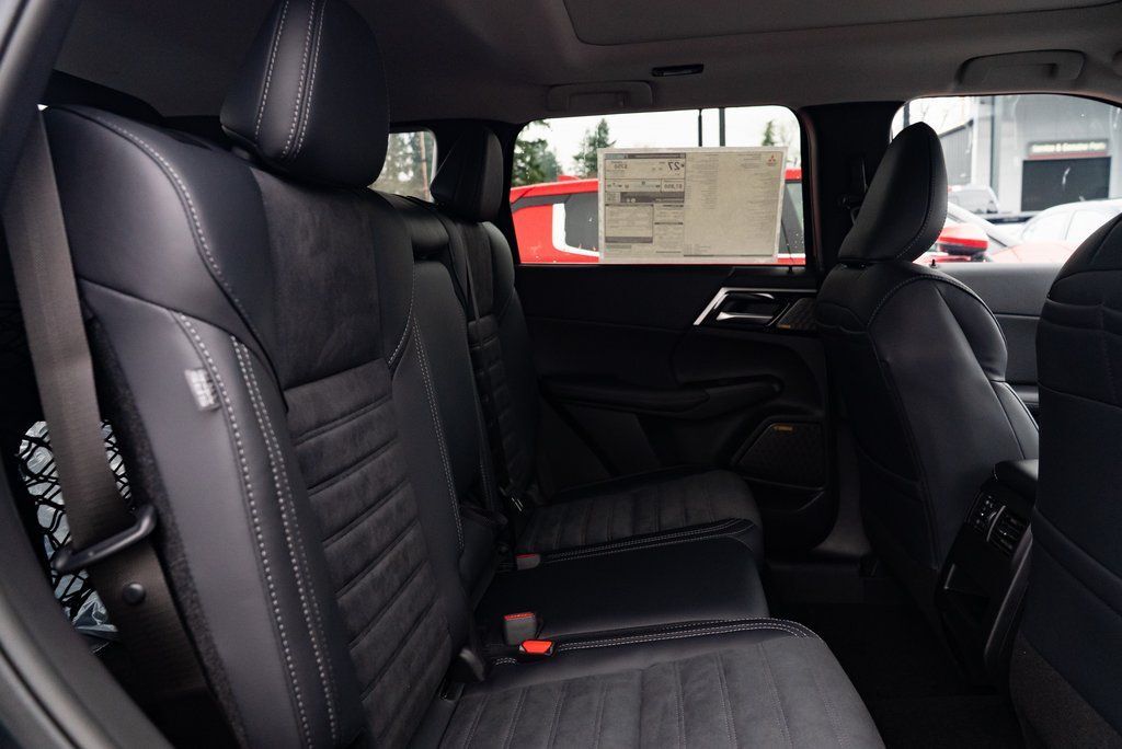 2026 Mitsubishi Outlander SE Milwaukie OR