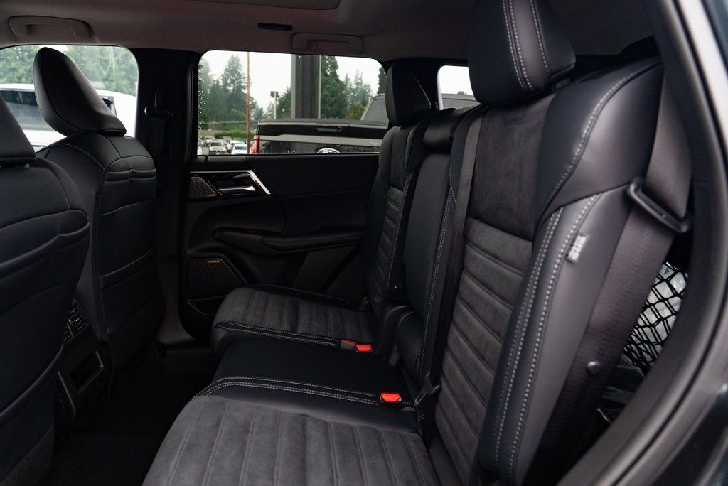 2026 Mitsubishi Outlander SE Milwaukie OR