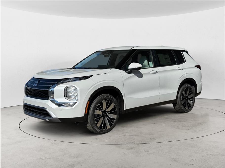 2026 Mitsubishi Outlander SE Sport Utility 4D