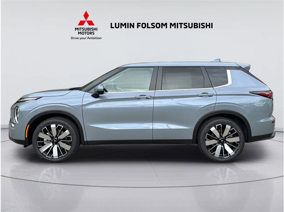 2026 Mitsubishi Outlander SE Sport Utility 4D