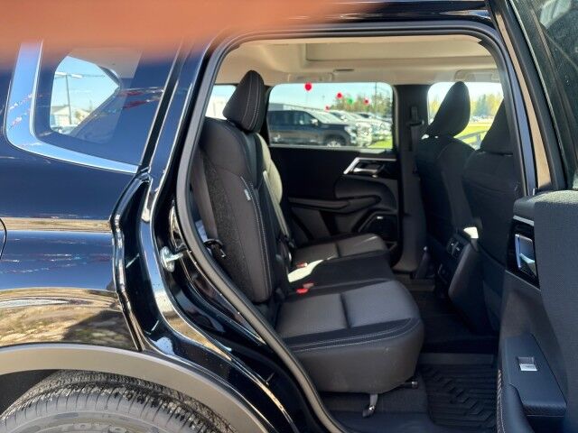 2026 Mitsubishi Outlander SE Whitecourt AB