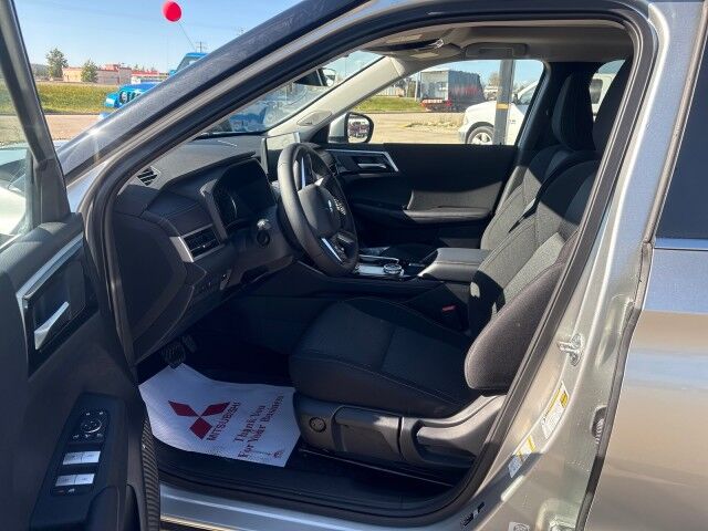 2026 Mitsubishi Outlander SE Whitecourt AB